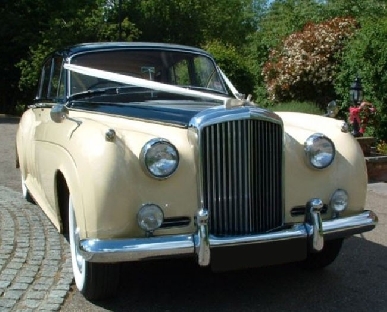 Proud Prince - Bentley S1 in Whitchurch
